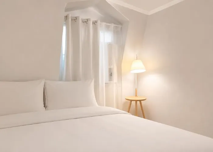 연지 아트하우스 White Linen House *