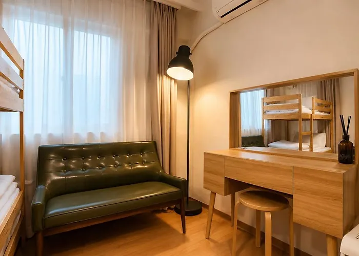 연지 아트하우스 White Linen House Apartment
