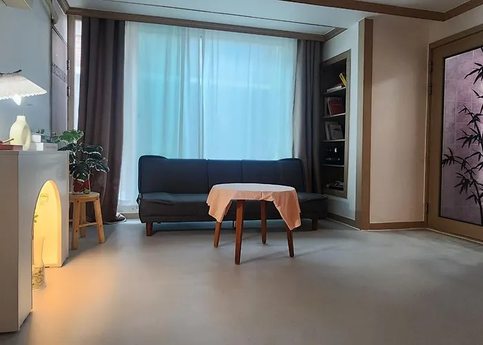 연지 아트하우스 White Linen House Apartment Seoul