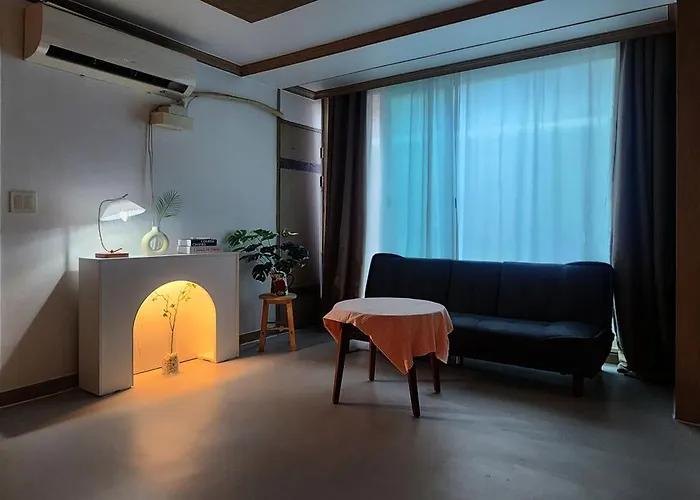 연지 아트하우스 White Linen House Seoul