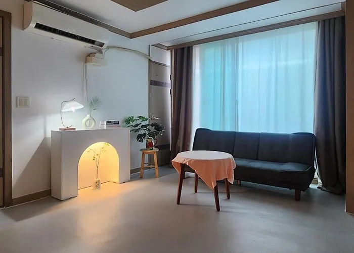 연지 아트하우스 White Linen House Seoul