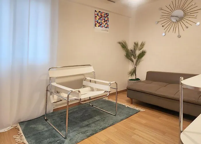 Apartment 연지 아트하우스 White Linen House Seoul