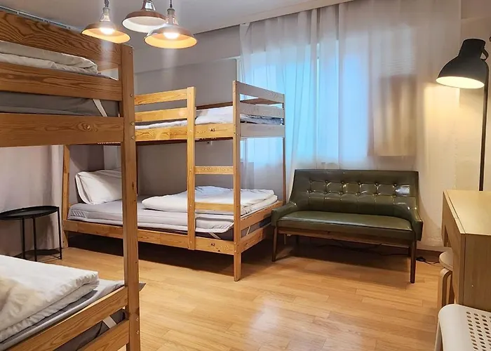 연지 아트하우스 White Linen House Apartment